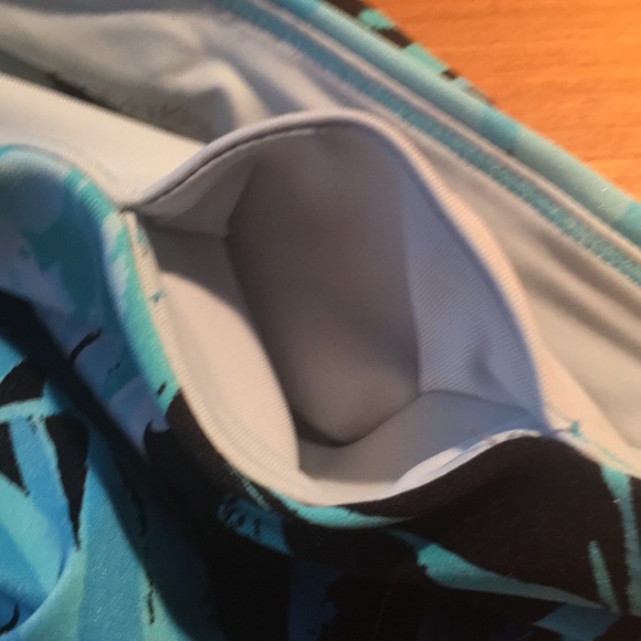 CALVIN KLEIN Performance Palm Leaf Leggings in blue and teal hues. Size Medium. - Picture 6 of 16